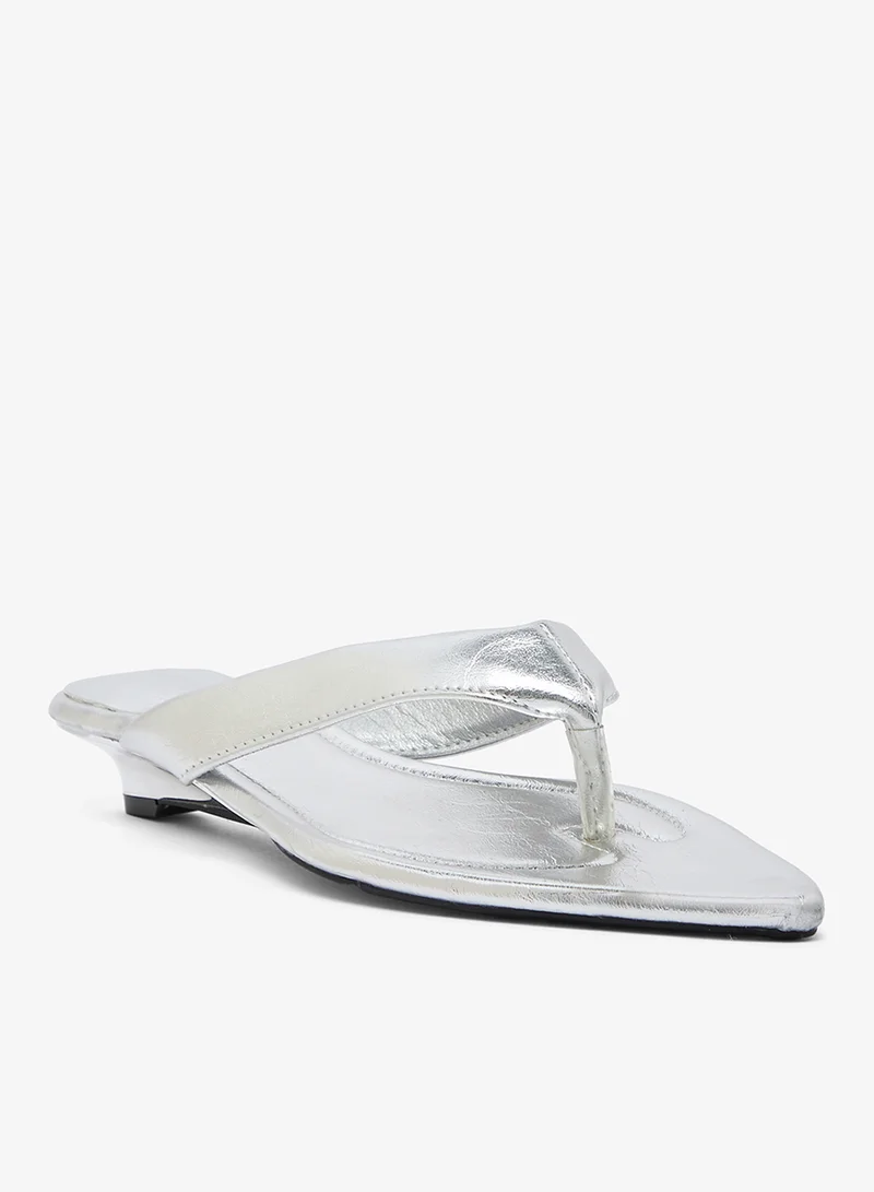 جينجر Thong Sandals
